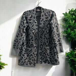 NWOT EVOLUTION by‎ cyrus Open Front Cardigan Sweater Leopard Animal Faux Fur S